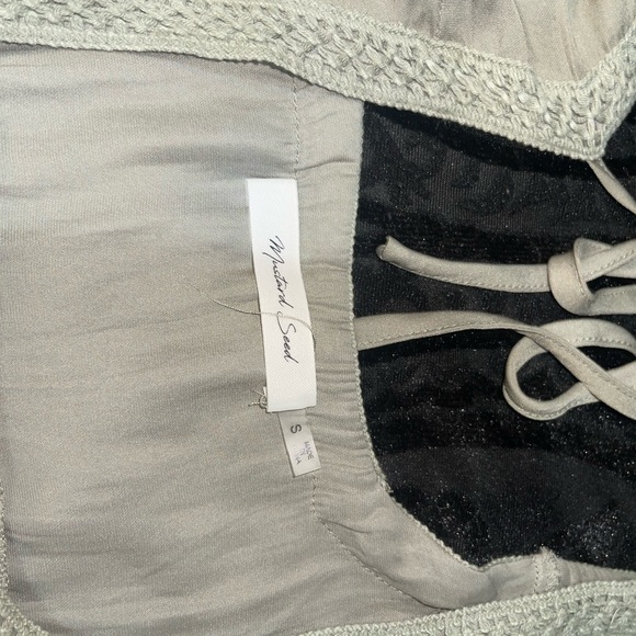 Mustard Seed Blouse - Picture 2 of 2